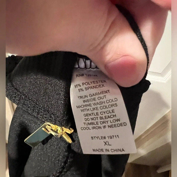 Olivia Blue pencil skirt with front zipper size XL. NWT - Picture 5 of 5